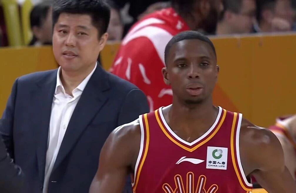 天天盈球在线-山西男篮签下新外援,G联赛18+5+8双能卫加盟,基本取代诺威尔