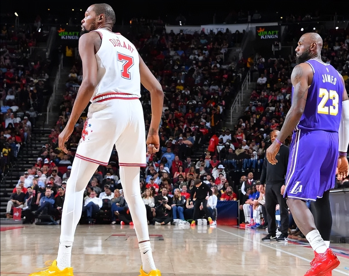 天天盈球APP-我拿你当兄弟，你跟我玩脑筋！哈登季后赛总缺点运气？